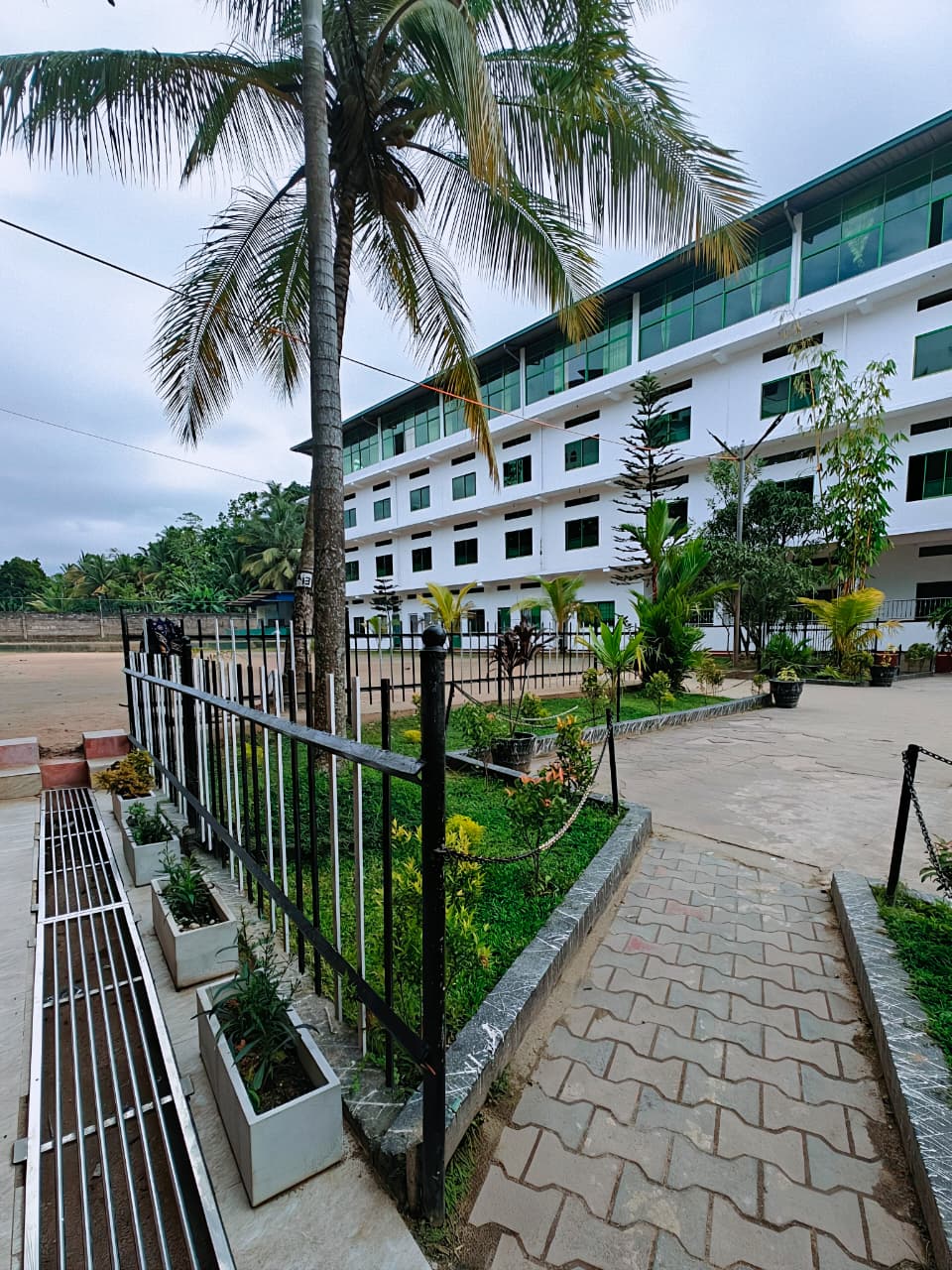 Haqqaniyyah School Building